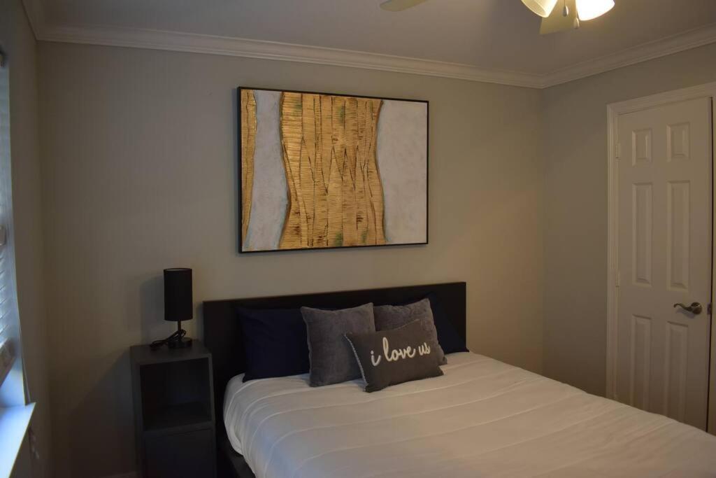 Apartamento Townhouse Near Midtown Houston Exterior foto